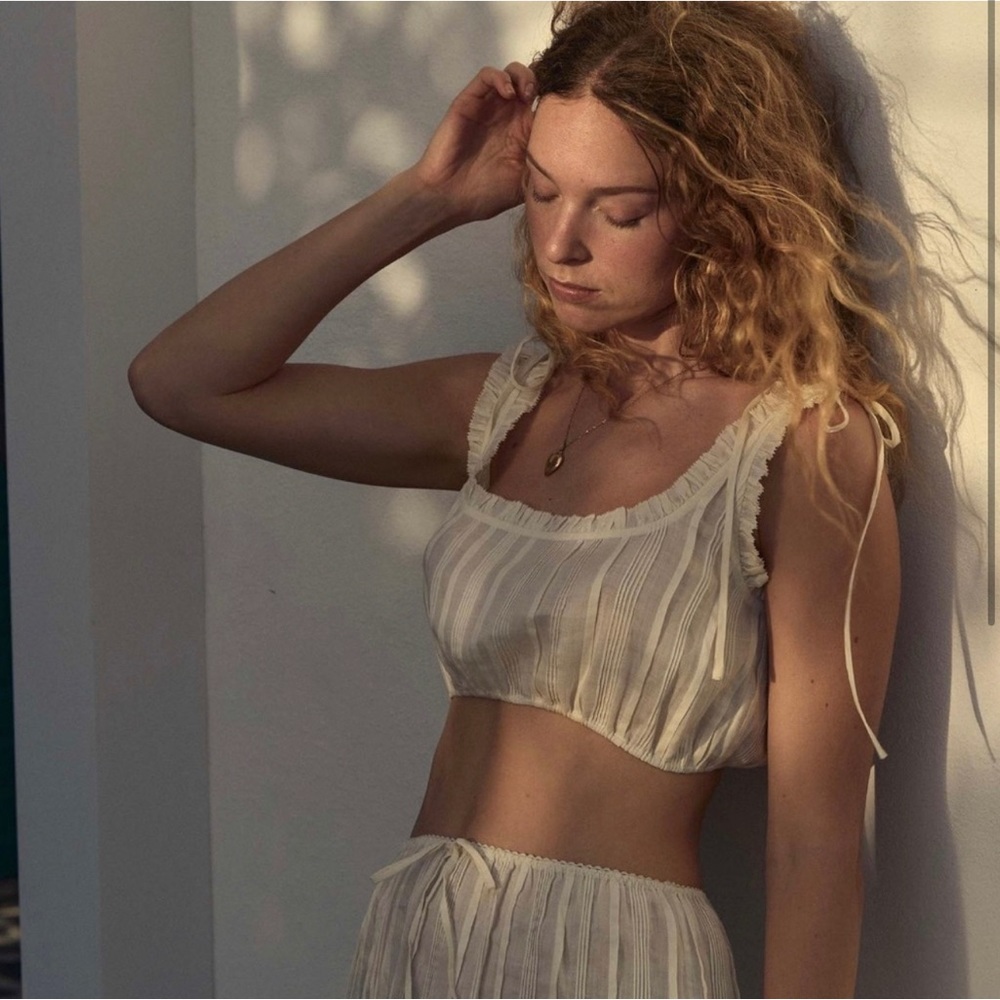ISO RENNE TOP AND RENAUD SKIRT - Picture 3 of 3